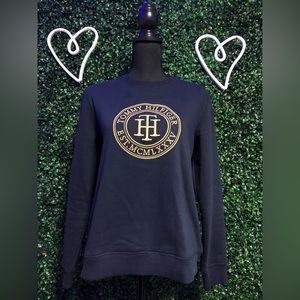 Navy Tommy Hilfiger sweatshirt